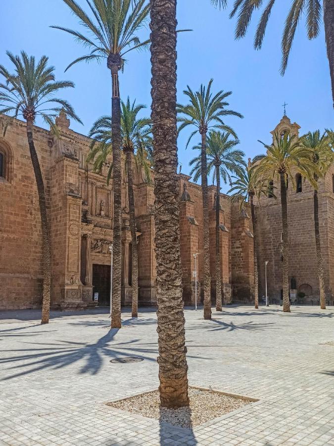 Expoholidays - Plaza Vieja Con Parking Gratis Almería Extérieur photo